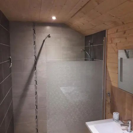 Pour 2 Personnes A 700m Du Centre 木屋 *